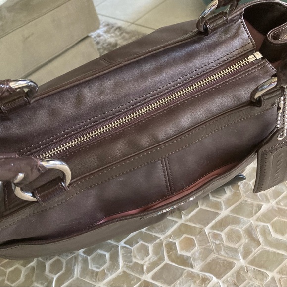 SOLD! Coach Park Park leather carryall expandable tote (F19728) - Picture 10 of 13